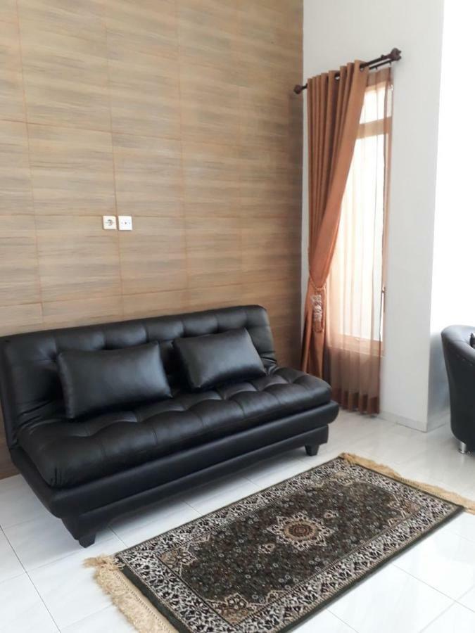 Villa Puncak Garuda A5 Бату Экстерьер фото